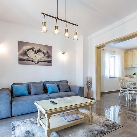 Mp Luxury Holiday Home With Swimming Pool Zadar Eksteriør billede