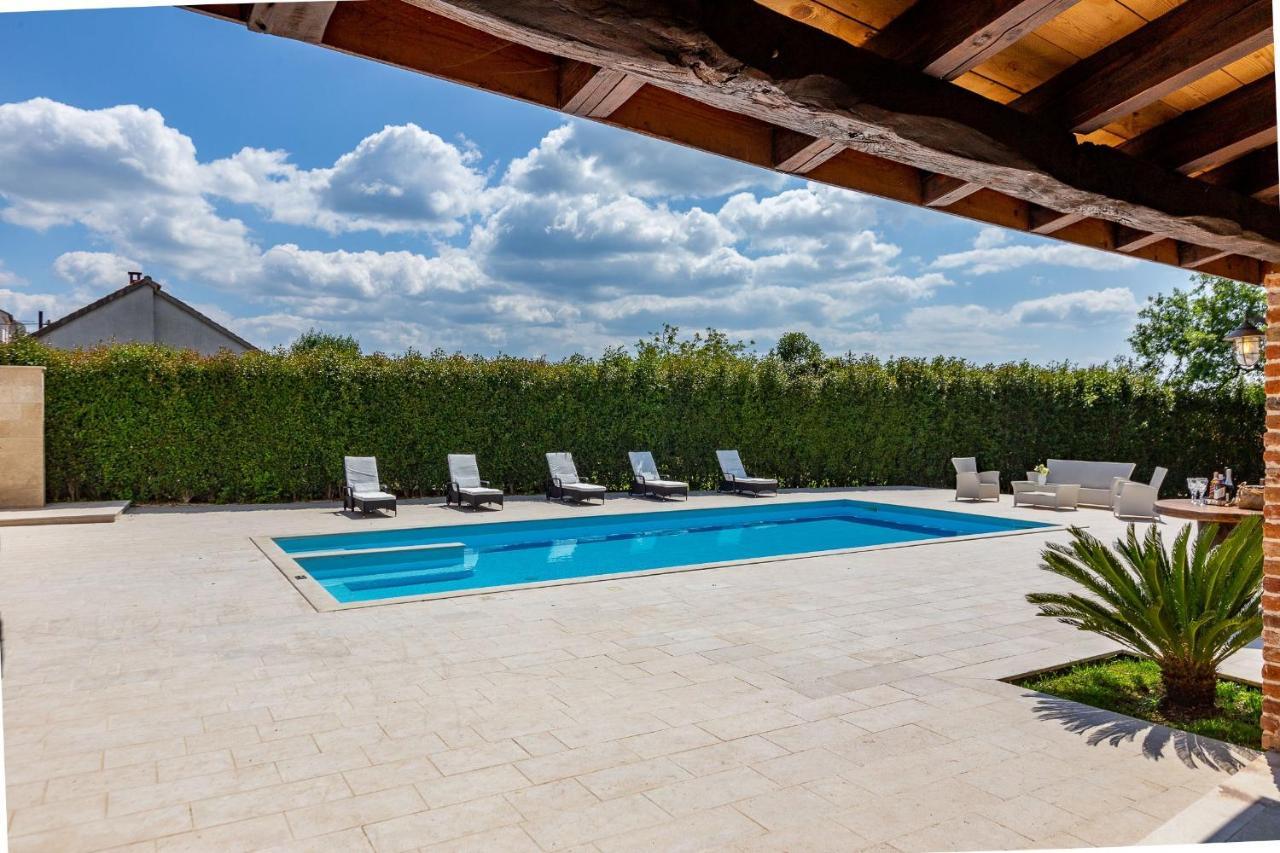 Mp Luxury Holiday Home With Swimming Pool Zadar Eksteriør billede