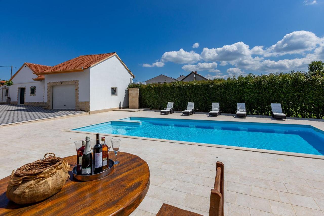 Mp Luxury Holiday Home With Swimming Pool Zadar Eksteriør billede